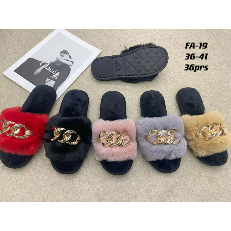 Set of 36 : Faux fur mule slipper with gold chain