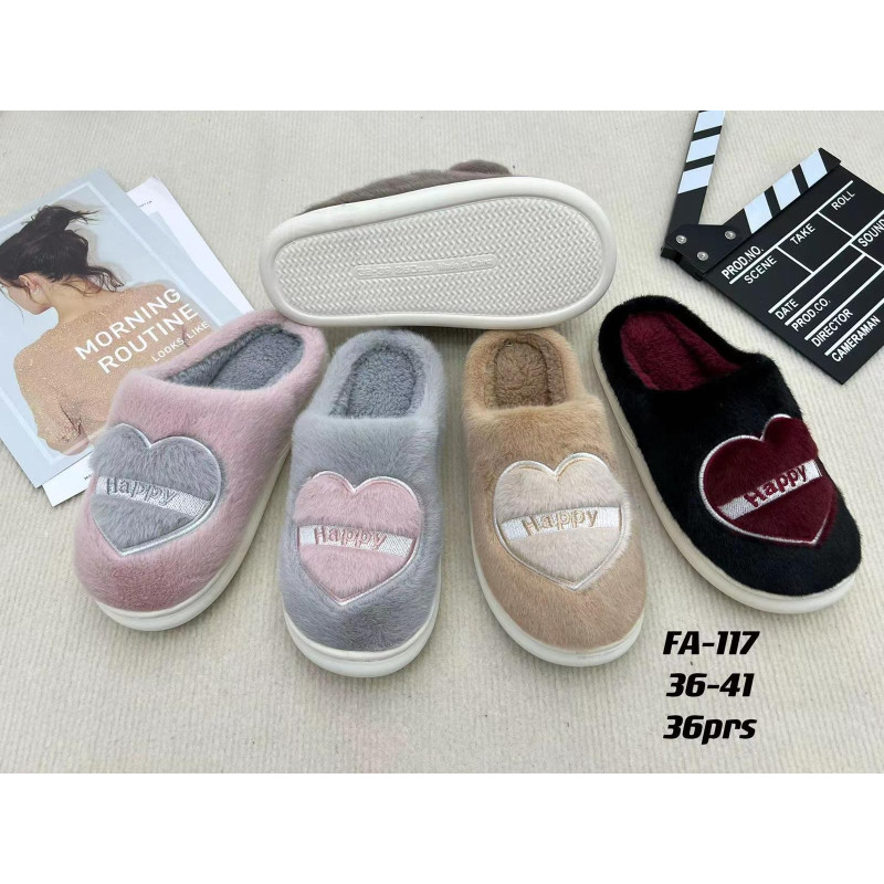 Lot de 36 : Pantoufle-mule avec coeur "HAPPY"