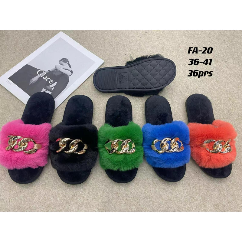 Lot de 36 : Pantoufle-mule fausse fourrure avec chaine dorée