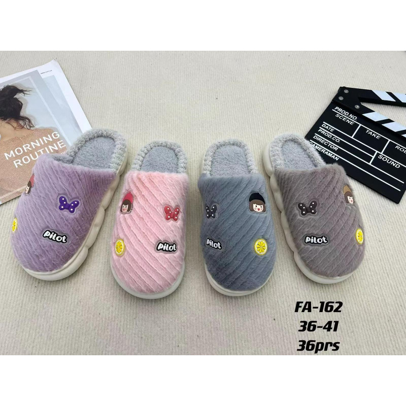 Lot de 36 : Pantoufle-mule "PILOT"