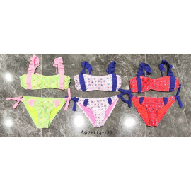 Lot of 5 : Bikini to the...