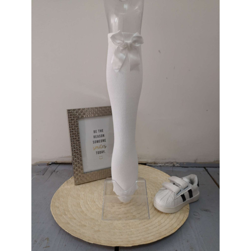 Lot 10: sokken met knoop