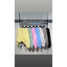 Oversized woman sweatshirt