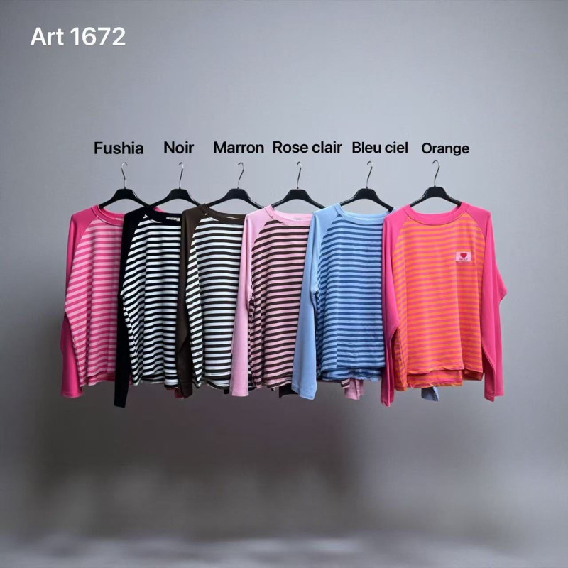 Gestreepte vrouw T-shirt met lange mouwen - comfortabele kop