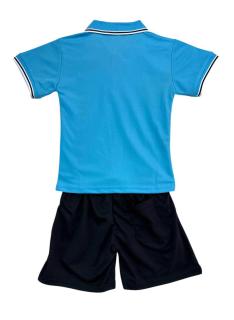 Ensemble garçon avec polo blanc imprimé aigle et short marine.