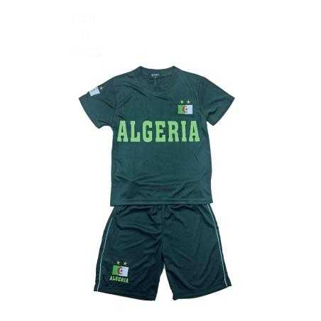 Ensemble garçon ALGERIA vert avec t-shirt à manches courtes et short assorti.