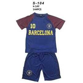 Ensemble garçon BARCELONA football avec t-shirt bleu marine et short assorti.