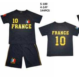 Ensemble garçon FRANCE 10 avec t-shirt à manches courtes et short assorti.