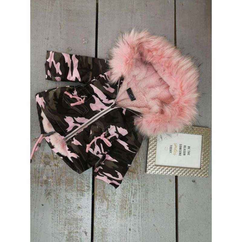 Lot de 6 – Manteau parka camouflage rose avec doublure et capuche en fausse fourrure