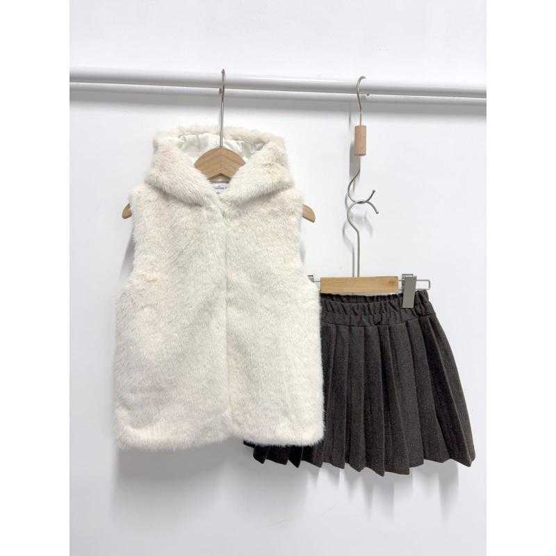 Set van 6 – Meisjes tweedelig setje van mouwloos nepbont vest met capuchon en geplooide rok
