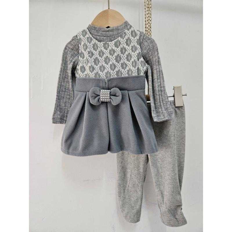 copy of Lot de 5 – Ensemble trois pièces gris avec haut en dentelle, jupe plissée et legging