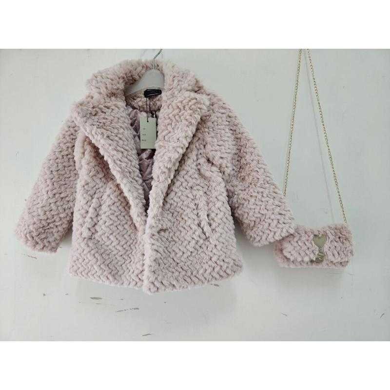 Lot de 6 – Manteau en fausse fourrure moelleuse avec sac assorti